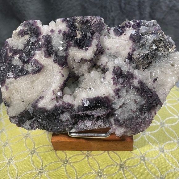 Raw crystal- 5”x3”- tanzanite fluorite in quartz matrix GORGEOUS SPECIMEN - Picture 9 of 9